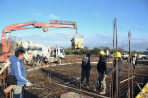 Continuamos proveyendo hormigón en la nueva pileta de Victorica